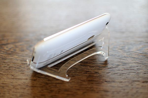 form - iPhone Stand