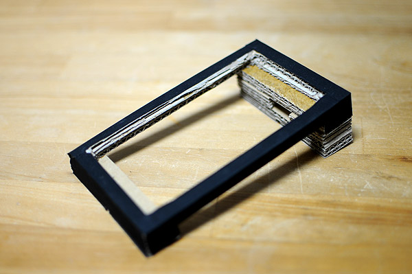 iPhone_stand_proto01.jpg